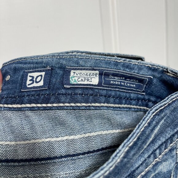 Miss Me Womens Cross Embellished Capri Jeans Medium Wash Stretch Denim Size 30 - Picture 8 of 12